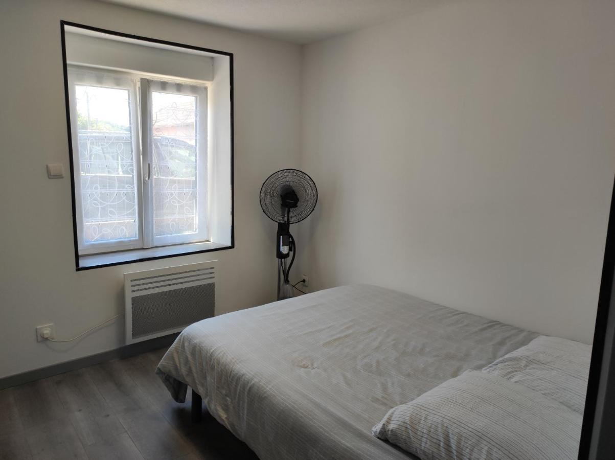 16 Rue Des Deportes Charmes  ภายนอก รูปภาพ